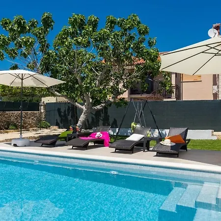 Pietra Villa Galižana